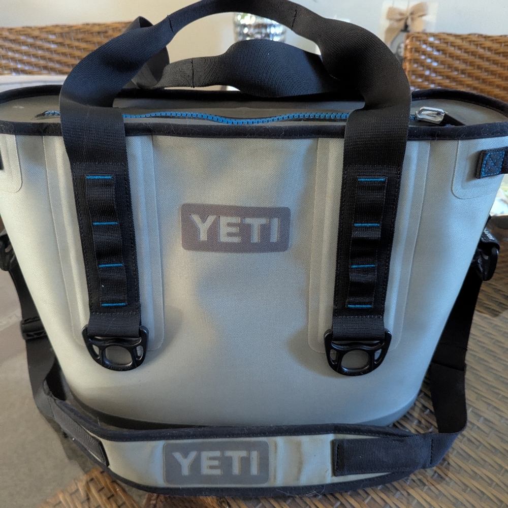YETI Hopper 20 Soft Side Cooler